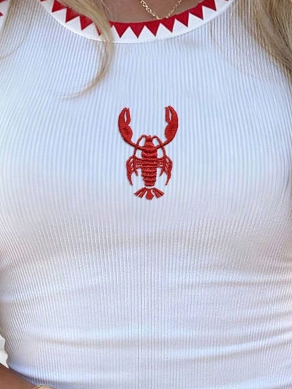 White Casual Women's Ribbed Tank Top with Lobster Embroidery and Zig‑Zag Trim - Picture 3 of 3